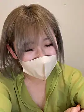 mii06 online show from March 18, 5:21 pm