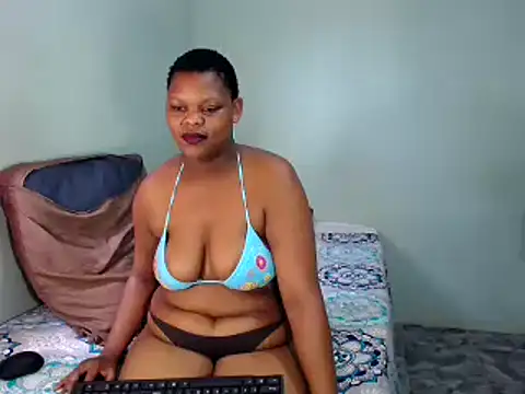 FoxyFataleX online show from January 1, 12:00 pm