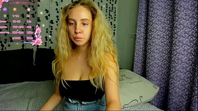 Kitty Katrine online show from December 8, 4:07 pm