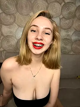 Kitty Katrine online show from November 4, 2:05 pm