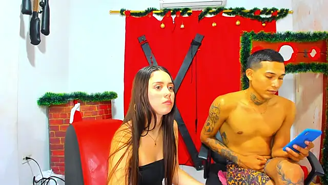 Hana and Zeta online show from January 19, 3:21 pm