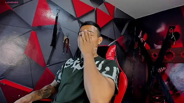 Hana and Zeta online show from October 8, 12:14 pm