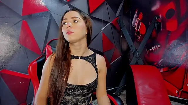 Hana and Zeta online show from November 13, 12:15 pm