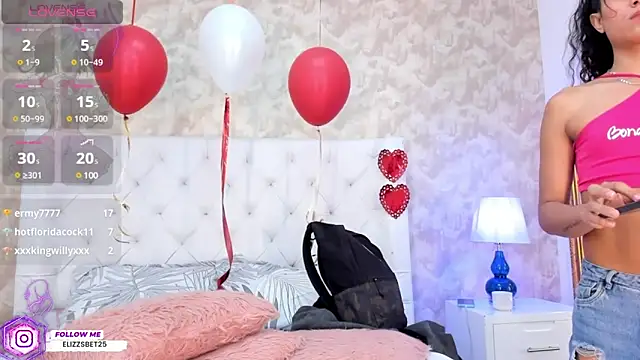 Eliza Thaylor   online show from February 26, 11:41 am