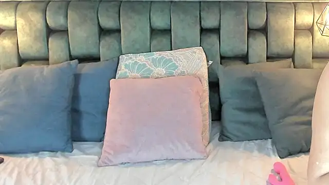 Snapshot of angelswets chatting on January 18, 2:12 pm angelswets online show from January 18, 2:12 pm