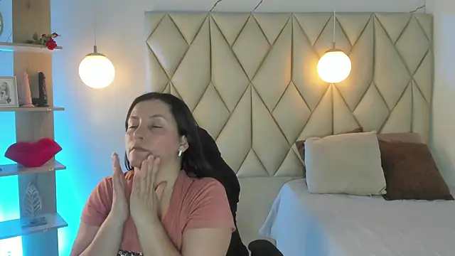 angelswets online show from May 28, 2:03 pm