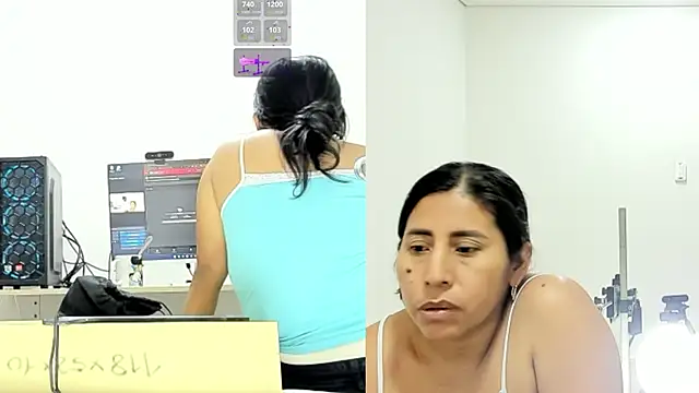 Snapshot of rosita27_ chatting on March 23, 10:47 pm rosita27 online show from March 23, 10:47 pm