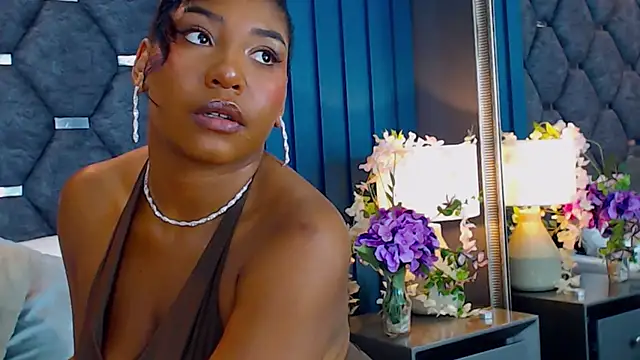 VanessaGlenn online show from October 14, 7:47 pm