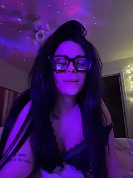 Snapshot of Sashabbay chatting on December 18, 7:04 am Sashabbay online show from December 18, 7:04 am