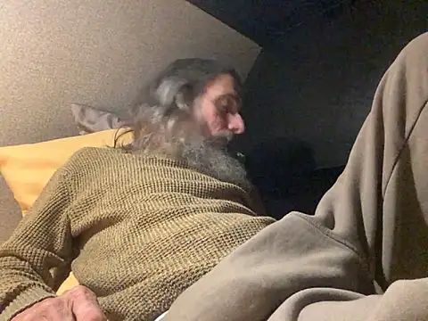 Snapshot of mindphu_k chatting on October 10, 11:59 pm mindphu k online show from October 10, 11:59 pm