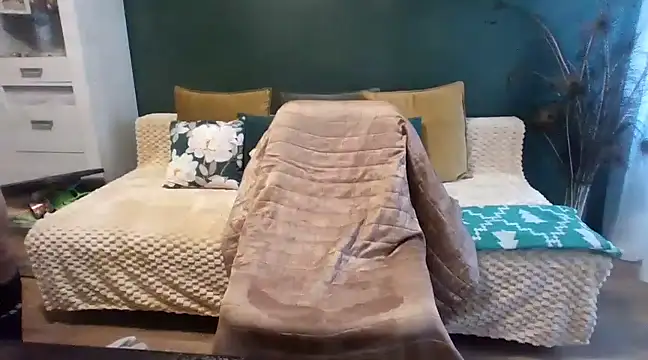 Doniu333 online show from February 3, 8:02 am