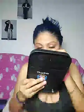 azulzulix online show from January 31, 2:04 am