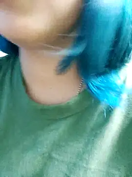 Snapshot of azulzulix chatting on December 4, 2:43 am azulzulix online show from December 4, 2:43 am