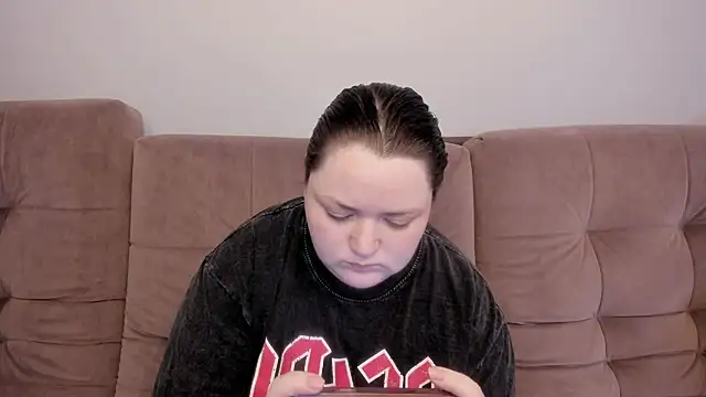 Snapshot of Alex_m chatting on June 21, 7:33 am Alex m online show from June 21, 7:33 am