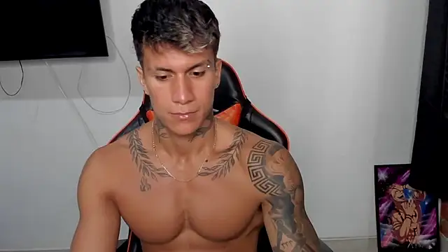 pettergrey1 online show from October 23, 11:24 pm