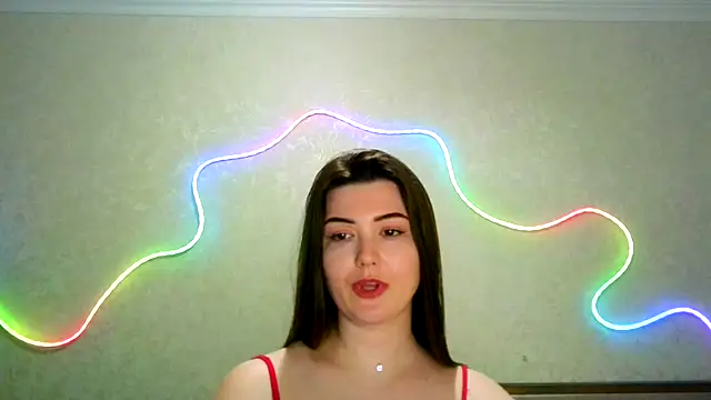 Snapshot of SeductiveTati chatting on April 11, 12:15 am SeductiveTati online show from April 11, 12:15 am