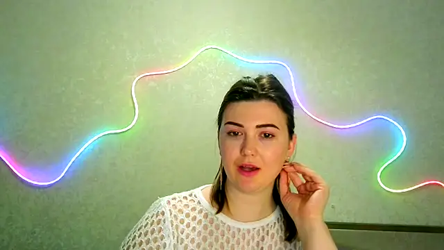 Snapshot of SeductiveTati chatting on April 21, 10:34 pm SeductiveTati online show from April 21, 10:34 pm