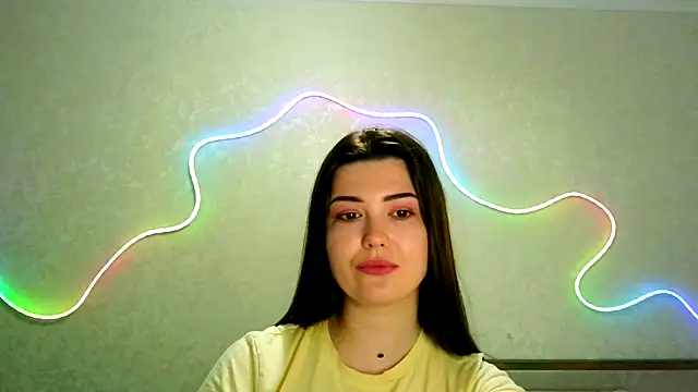 Snapshot of SeductiveTati chatting on June 4, 9:54 pm SeductiveTati online show from June 4, 9:54 pm