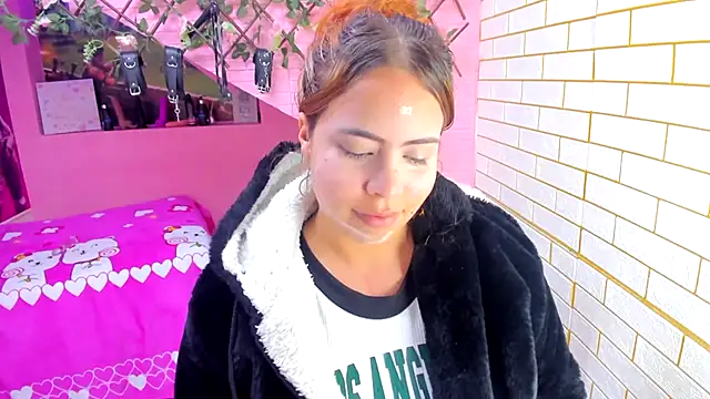 marcellaa303av online show from November 29, 5:10 am