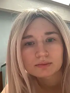 Charlotteeroseee online show from February 2, 11:08 am