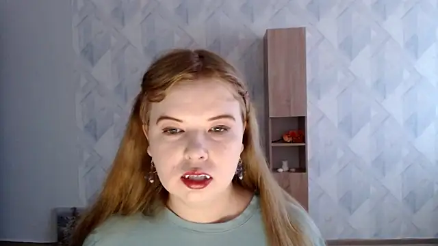 Snapshot of Melina_Hot9 chatting on October 20, 9:21 am Melina Hot9 online show from October 20, 9:21 am