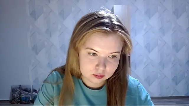 Snapshot of Melina_Hot9 chatting on November 4, 3:16 am Melina Hot9 online show from November 4, 3:16 am