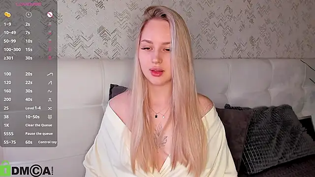 Snapshot of Carol__Cox chatting on October 3, 11:13 pm Carol Cox online show from October 3, 11:13 pm