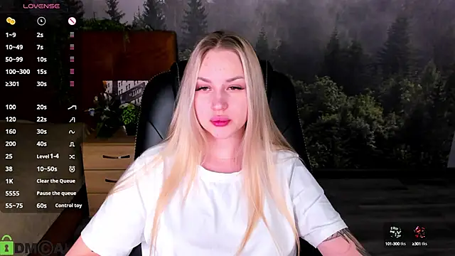 Snapshot of Carol__Cox chatting on October 14, 12:11 am Carol Cox online show from October 14, 12:11 am