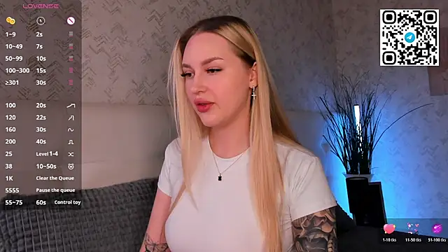 Snapshot of Carol__Cox chatting on November 10, 12:42 am Carol Cox online show from November 10, 12:42 am