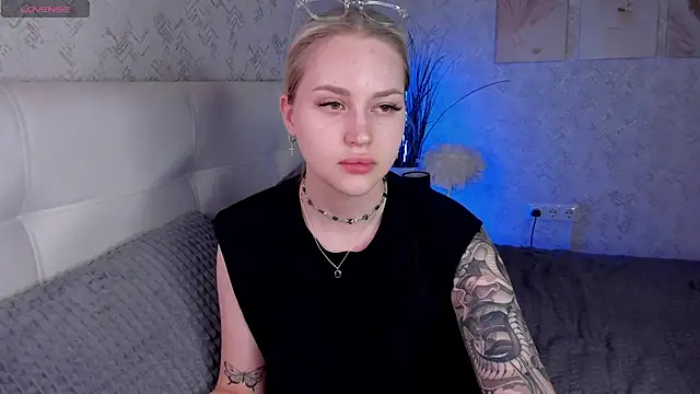 Snapshot of Carol__Cox chatting on November 10, 10:20 pm Carol Cox online show from November 10, 10:20 pm