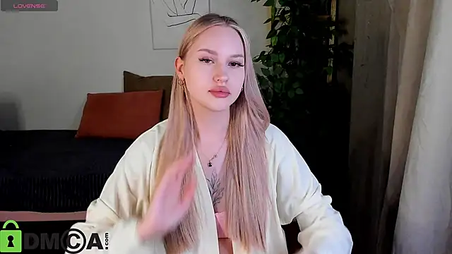 Snapshot of Carol__Cox chatting on November 12, 10:09 pm Carol Cox online show from November 12, 10:09 pm