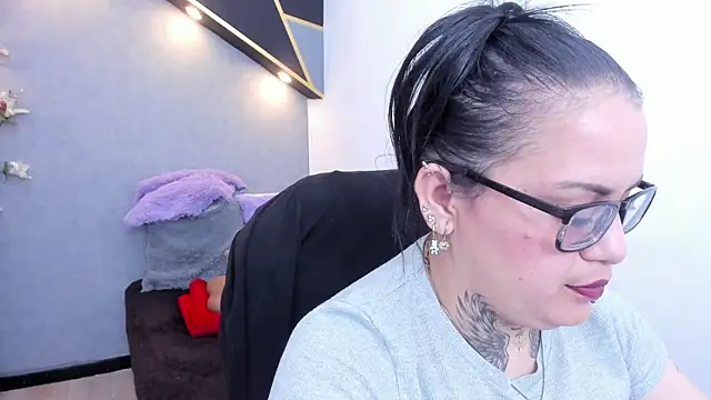 brigittemiller online show from May 1, 1:54 am