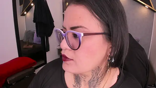 brigittemiller online show from May 11, 1:44 am
