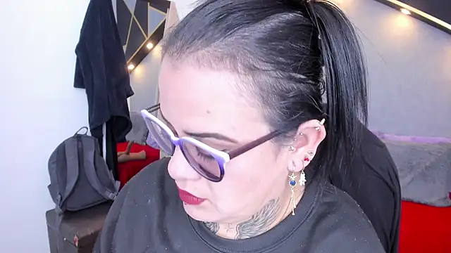 brigittemiller online show from May 20, 1:56 am