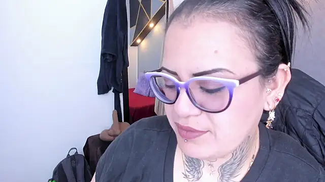 brigittemiller online show from May 26, 2:18 am