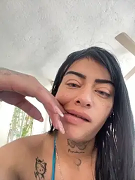 Snapshot of ZairaSofia1 chatting on December 4, 3:10 pm ZairaSofia1 online show from December 4, 3:10 pm