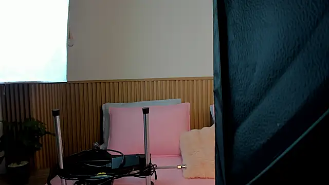 zoe rivers online show from December 14, 11:07 am
