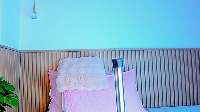 zoe rivers online show from December 28, 5:14 pm