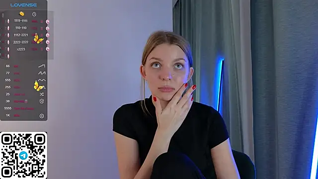 ElswythDecoursey online show from February 1, 11:16 pm