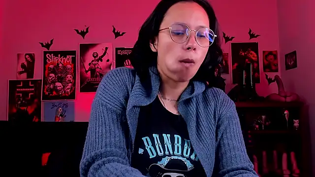 lilith-deveraux online show from May 4, 1:18 pm