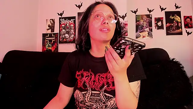 lilith-deveraux online show from June 12, 4:28 pm