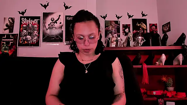 lilith-deveraux online show from June 23, 7:23 pm