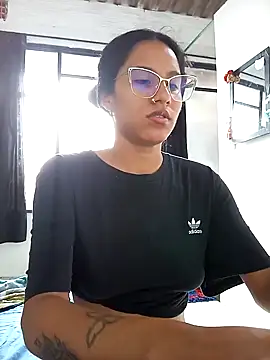 Karii-R online show from October 18, 4:19 pm