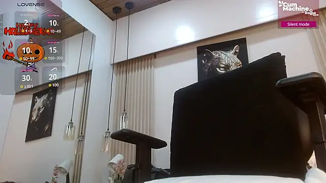 Snapshot of virtual_charm chatting on October 29, 7:37 pm virtual charm online show from October 29, 7:37 pm