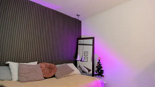 Axel brunette1 online show from December 21, 9:44 pm