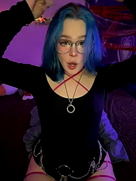 Snapshot of MaddisonHaas chatting on November 5, 12:43 am MaddisonHaas online show from November 5, 12:43 am