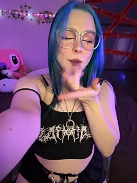 Snapshot of MaddisonHaas chatting on November 27, 12:13 am MaddisonHaas online show from November 27, 12:13 am