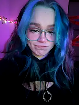 Snapshot of MaddisonHaas chatting on December 1, 1:10 am MaddisonHaas online show from December 1, 1:10 am