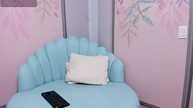 Sweetgirl4u  online show from February 13, 10:12 am