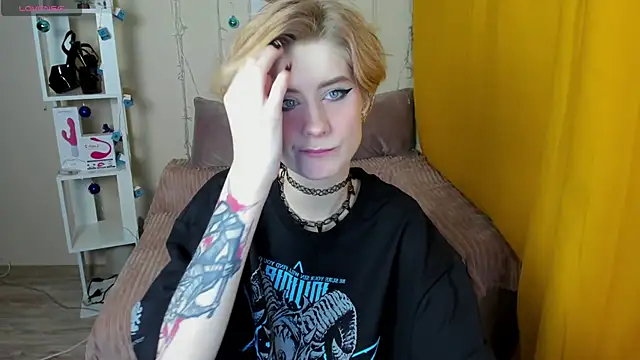 Snapshot of Angel_Jules chatting on January 15, 1:12 am Angel Jules online show from January 15, 1:12 am